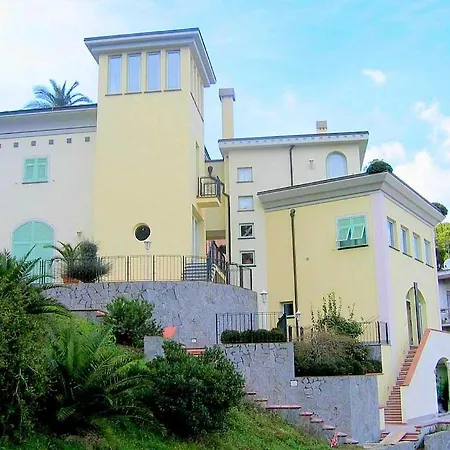 Villa Sleeps 4 Air Con Wifi La Spezia