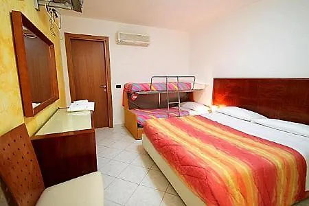 Villa Sleeps 4 Air Con Wifi